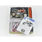 300016030 - Modellbausatz, 1:6 Honda Monkey 2000 Anniversary