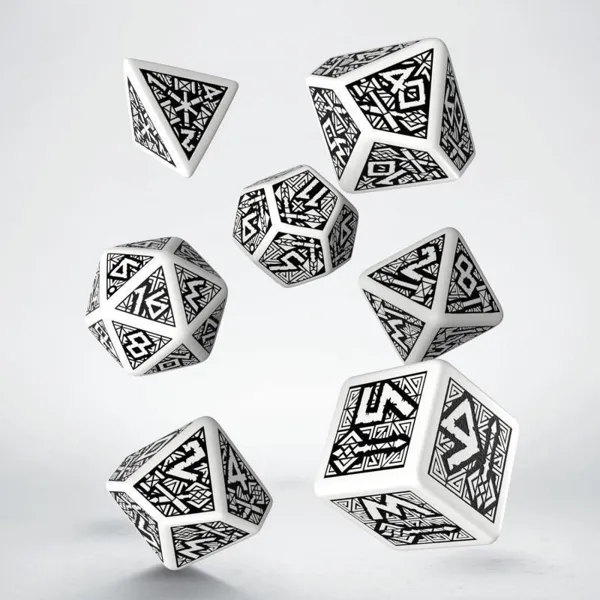 Q-Workshop - SDWA02 - Dwarf dice set white & black (7 pieces)
