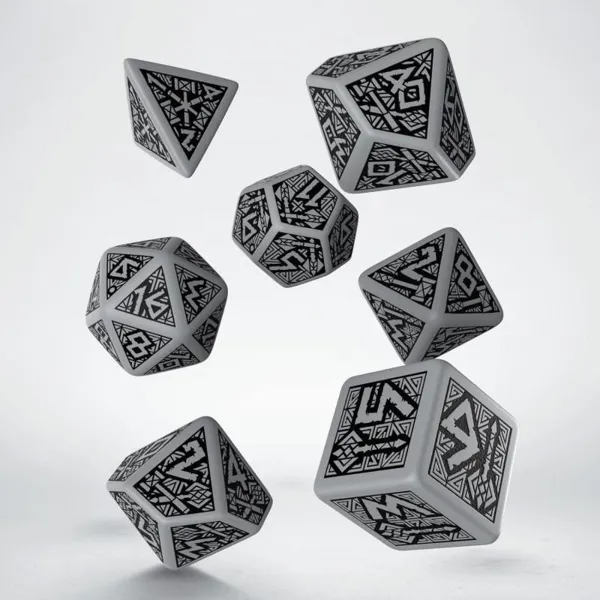 Q-Workshop - SDWA03 - Dwarves dice set, grey and black (7 pieces)