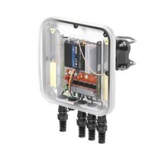 QuWireless - C240SMUS - QuCam for RUT240 with PSU Gigabit switch, Global